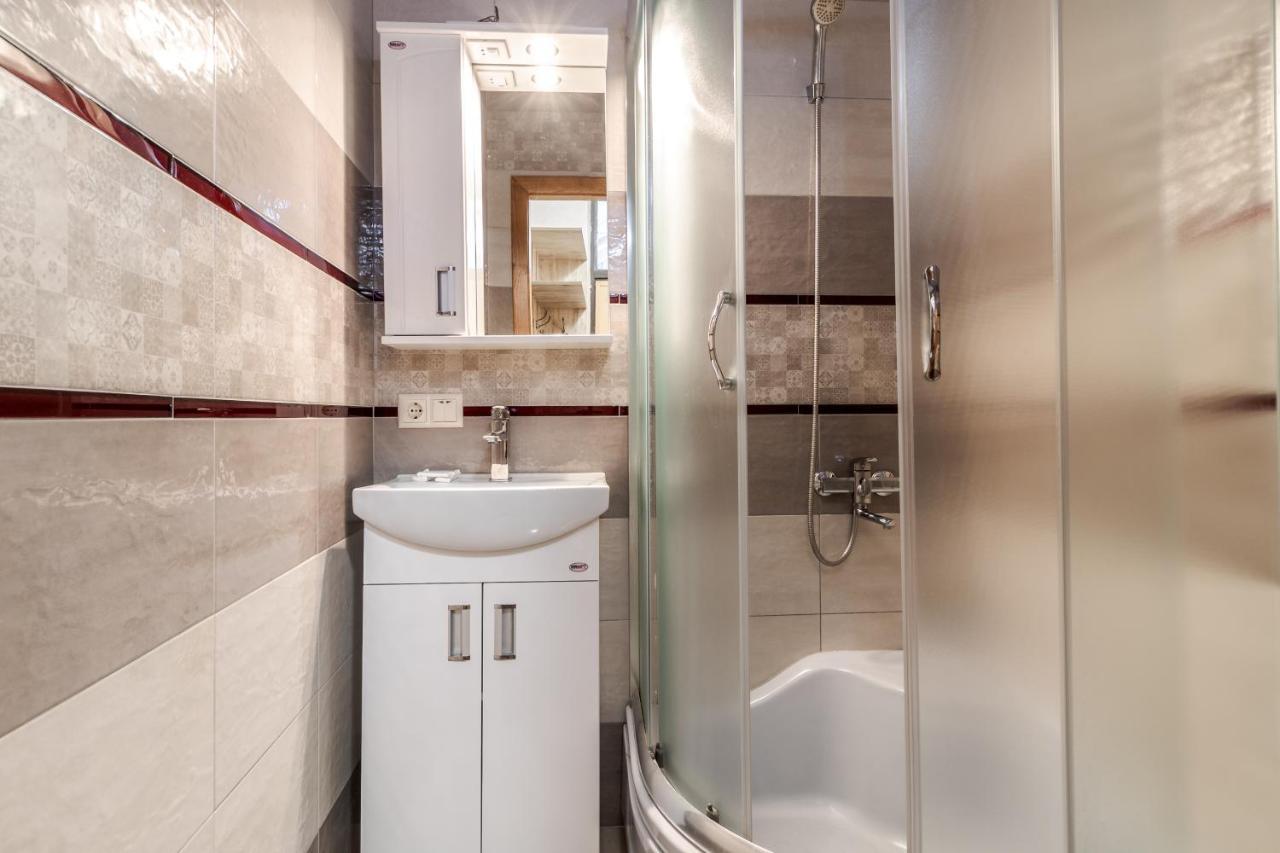 Akademika Hnatyuka Apartment Lwów Zewnętrze zdjęcie